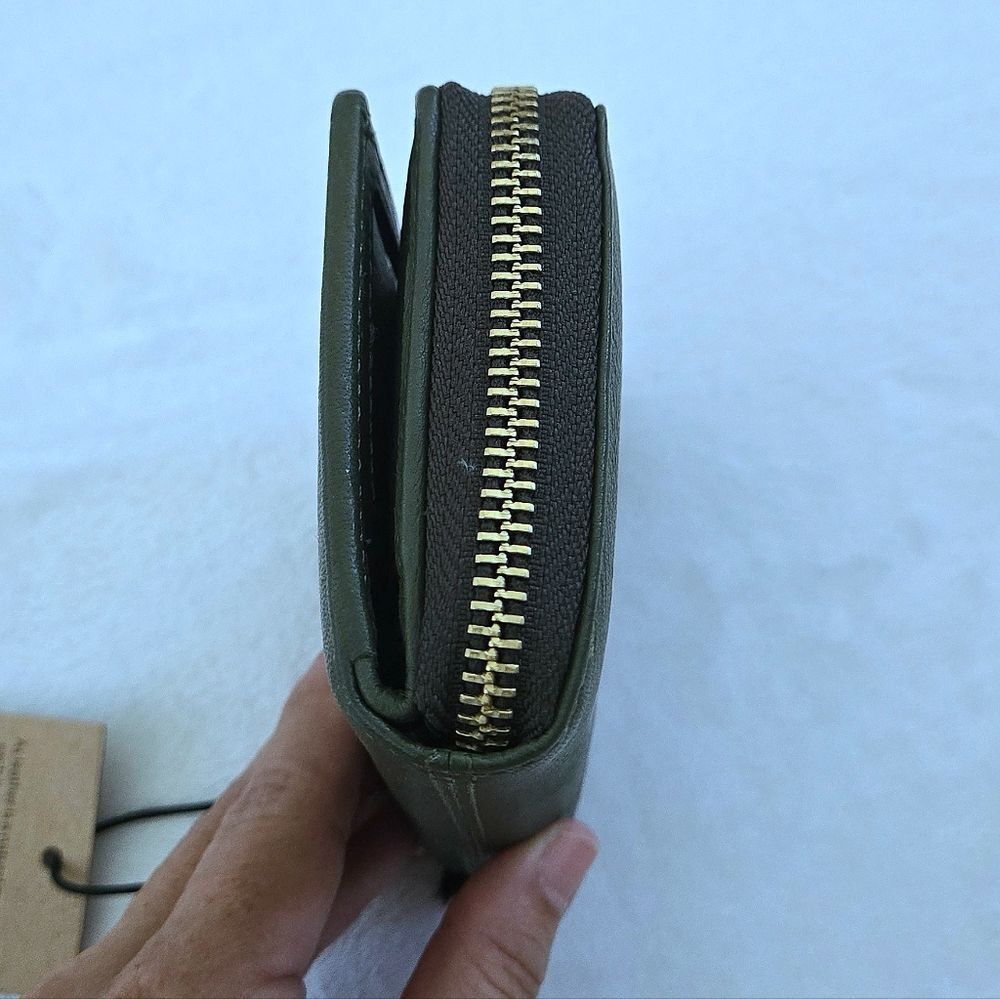 Margot New York🗽 "Gina" Compact Wallet - NWT - Picture 4 of 16